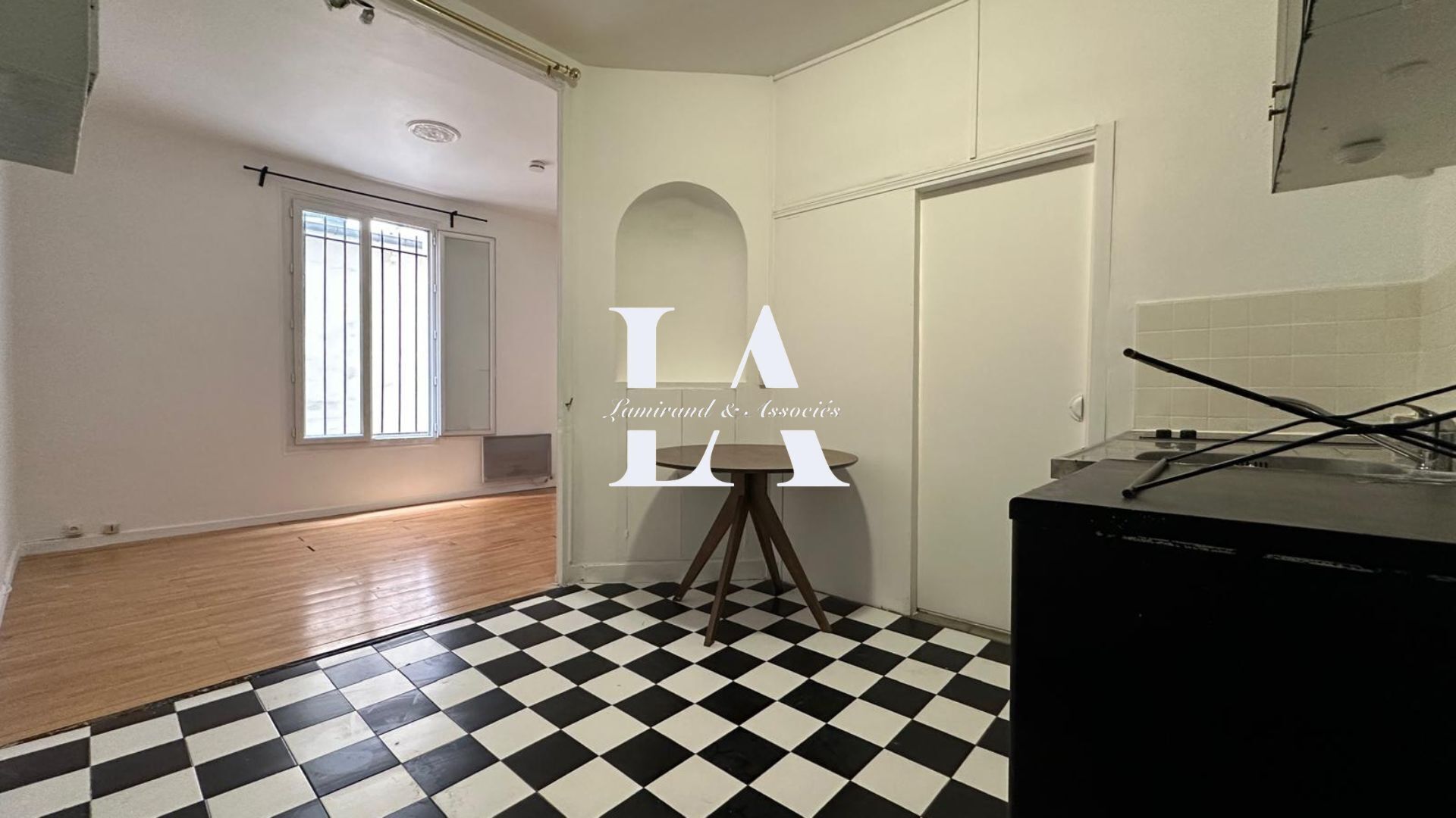 Studio rue Rennequin